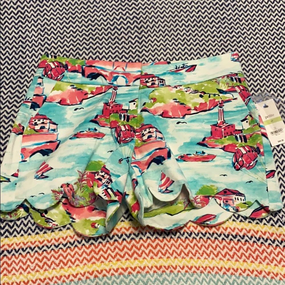 NEW—-Scalloped Shorts